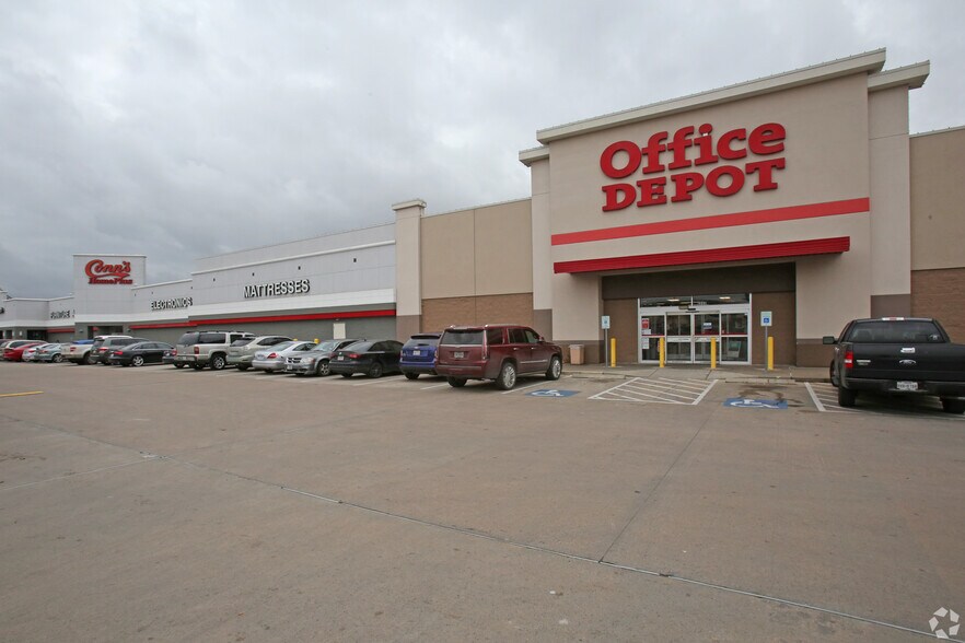 6888 Gulf Fwy, Houston, TX à louer - Photo principale – Image 1 sur 9