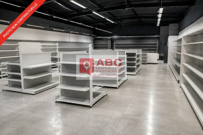 Plus de détails pour Local commercial à louer