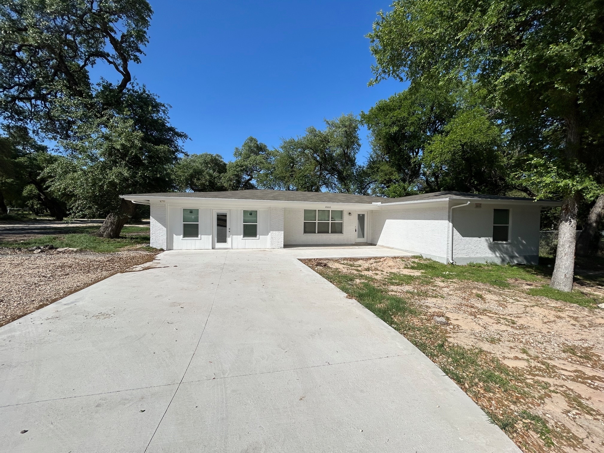 8060 Highway 290 W, Austin, TX à louer Photo de l’immeuble– Image 1 sur 4