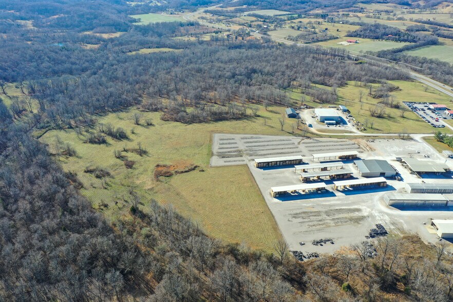 7939 New Lawrenceburg Hwy, Mount Pleasant, TN à vendre - Photo de l’immeuble – Image 3 sur 15