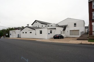 Plus de détails pour 115 6th St, Upland, PA - Local d'activités à louer