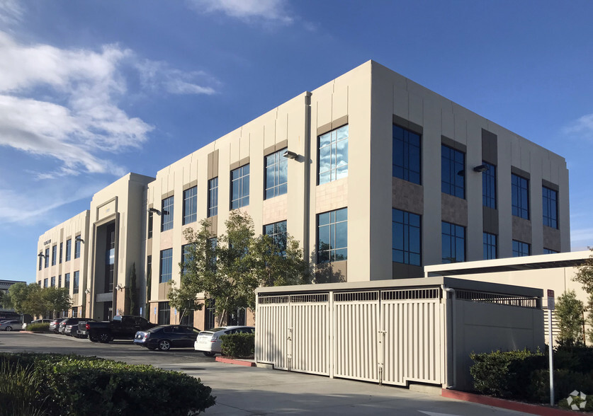 2014 Built Medical Building in Downtown Ontario, Ontario, CA à vendre - Photo principale – Image 1 sur 9