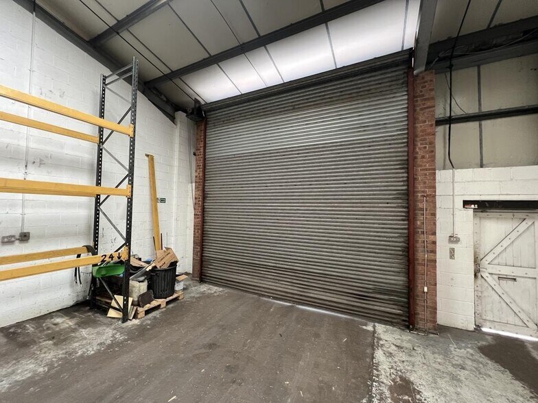 New Rd, Hixon à louer - Photo de l’immeuble – Image 2 sur 9