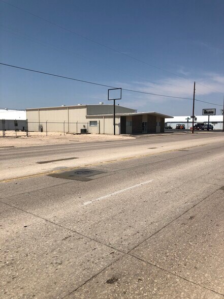 1400 W 2nd St, Odessa, TX à louer - Photo de l’immeuble – Image 2 sur 16