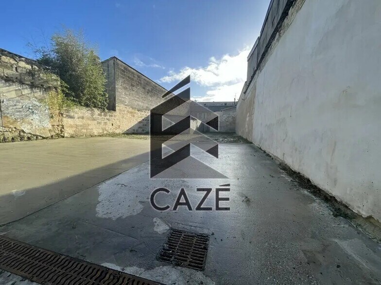 Local d'activités dans Bordeaux à vendre - Photo de l’immeuble – Image 3 sur 7
