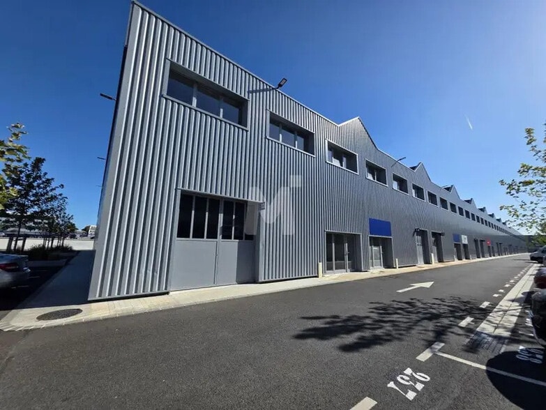 269 Rue Du Maréchal Juin, Vaux-le-Pénil à louer - Photo de l’immeuble – Image 2 sur 5