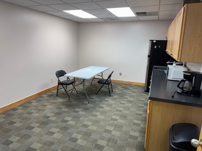 9205 Swanson Blvd, Clive, IA à vendre - Photo de l’immeuble – Image 3 sur 7