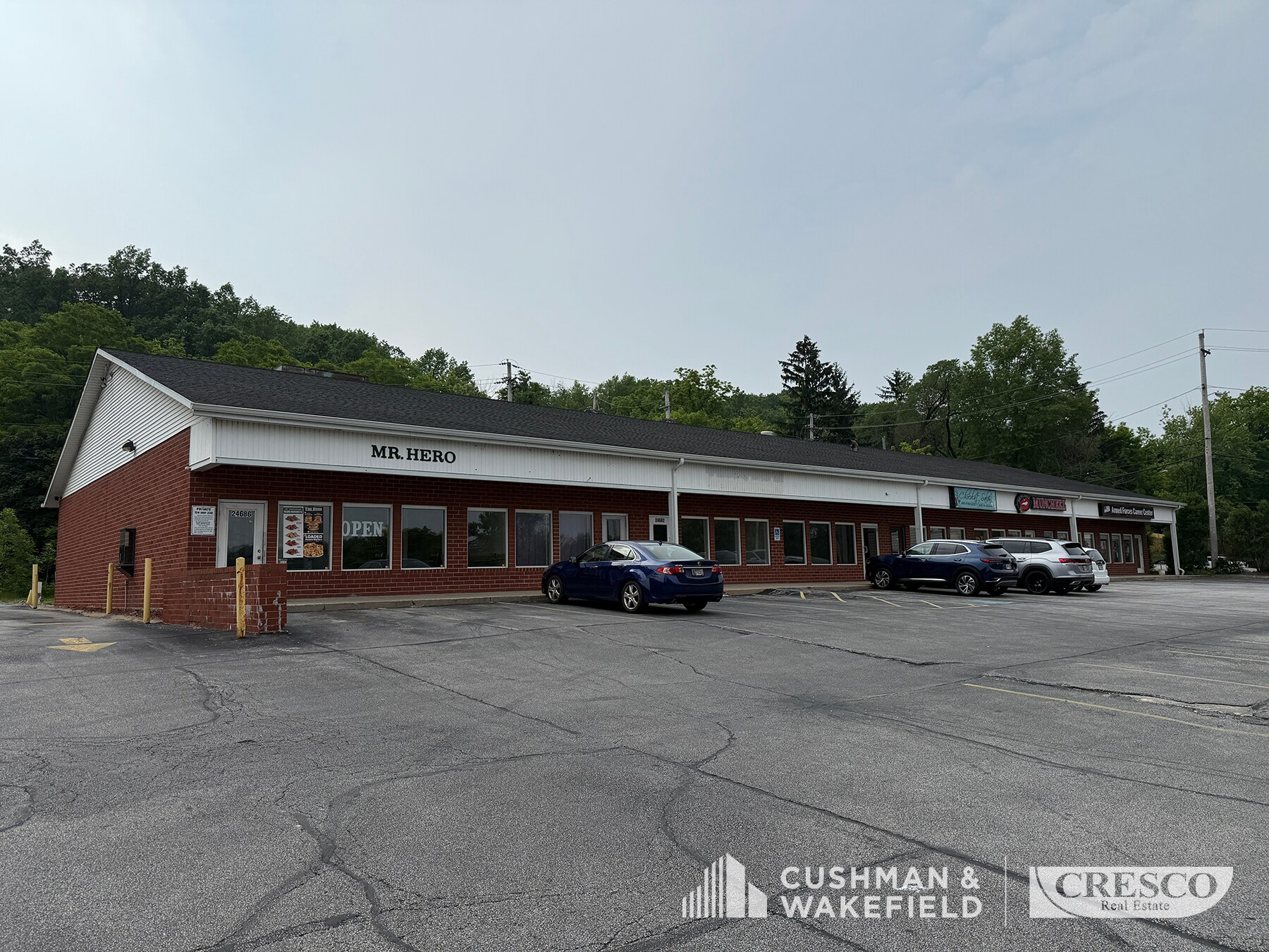 24674-24700 Euclid Ave, Euclid, OH à louer Photo de l’immeuble– Image 1 sur 6