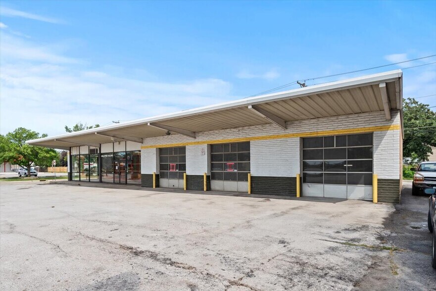 3150 W Broadway St, Council Bluffs, IA à vendre - Photo de l’immeuble – Image 3 sur 27
