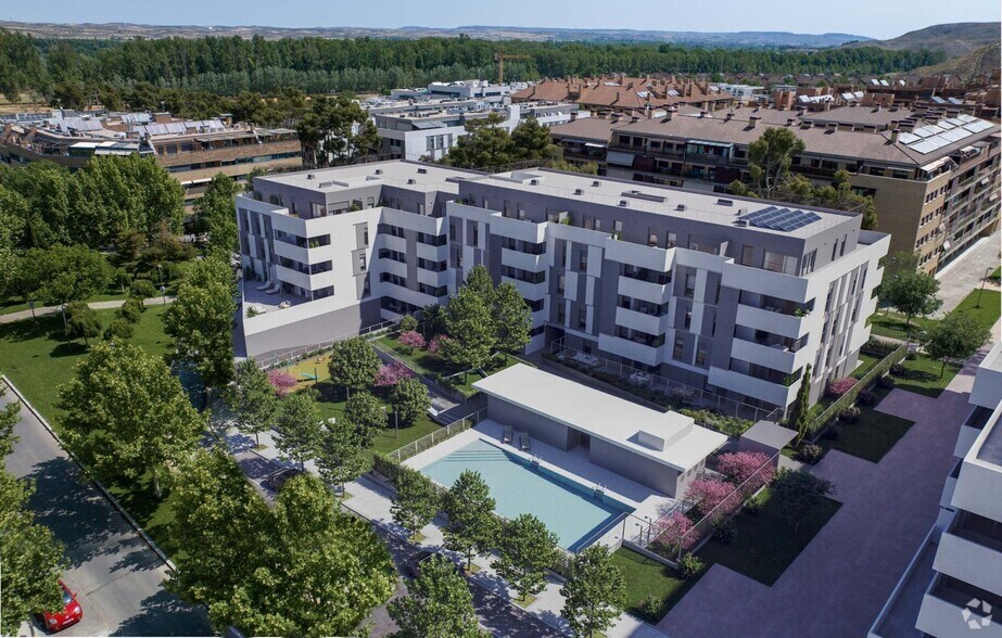 Immeuble residentiel dans Aranjuez, Madrid à vendre - Photo de l’immeuble – Image 3 sur 3