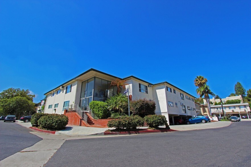 13535 Moorpark St, Sherman Oaks, CA à vendre - Photo de l’immeuble – Image 3 sur 9
