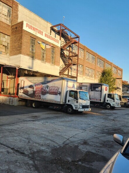 3035 Richmond Ter, Staten Island, NY à vendre - Photo de l’immeuble – Image 1 sur 9