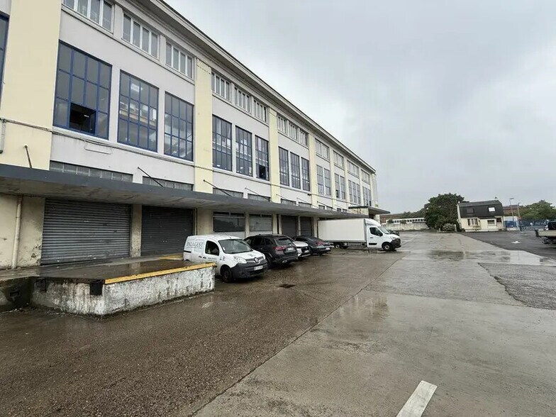Industriel/Logistique dans Bobigny à louer - Photo de l’immeuble – Image 3 sur 10