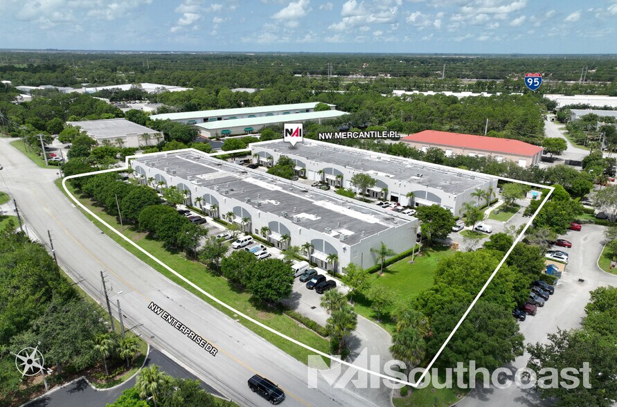 534 Mercantile Pl, Port Saint Lucie, FL à louer - Photo de l’immeuble – Image 1 sur 9
