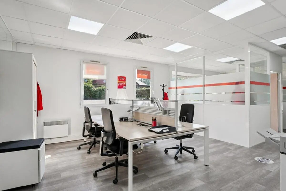 213 Rue De Gerland, Lyon à louer Photo de l’immeuble– Image 1 sur 15