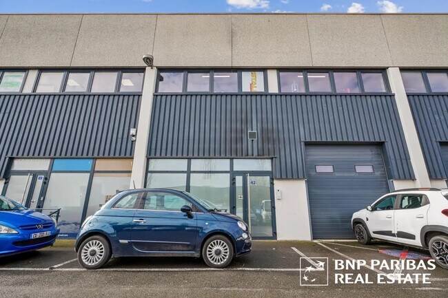 Plus de détails pour Local d’activités à vendre