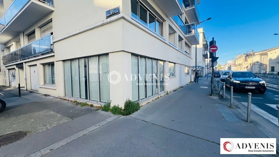Bureau dans Bordeaux à louer - Photo de l’immeuble – Image 2 sur 12