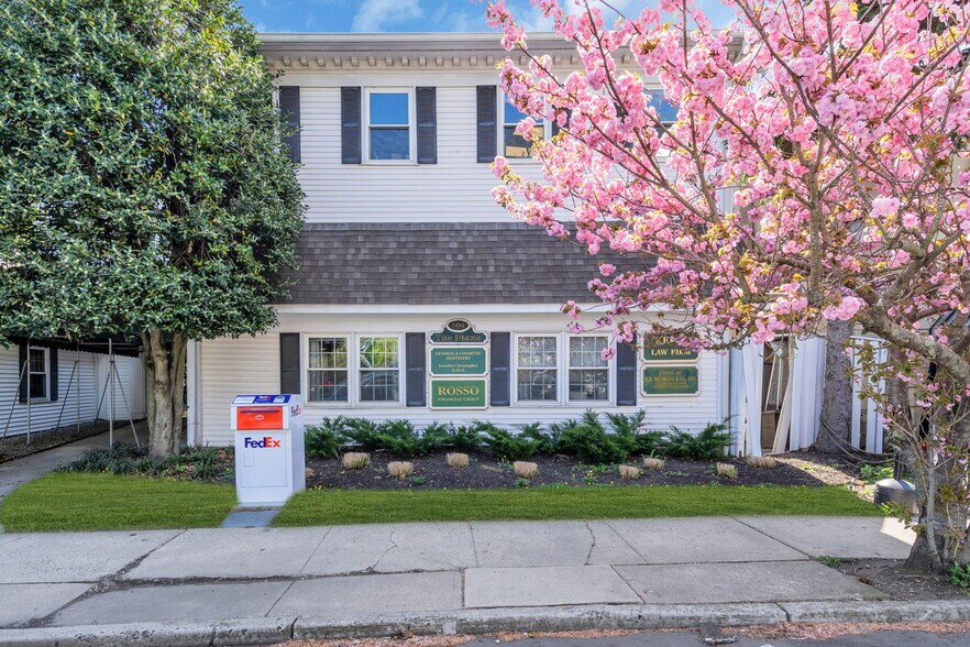800 The Plaza, Sea Girt, NJ à vendre - Photo de l’immeuble – Image 2 sur 38