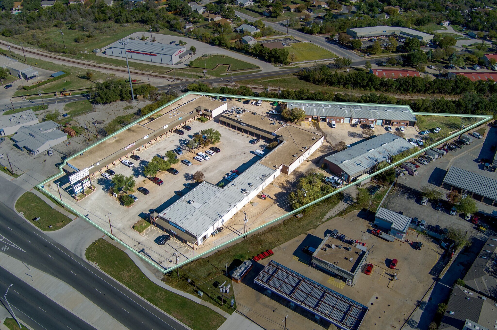 Retail & Industrial Flex Tracts portefeuille de 2 biens à vendre sur LoopNet.fr Photo principale– Image 1 sur 7