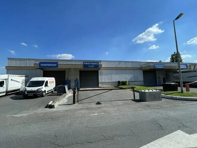 Industriel/Logistique dans Aulnay-sous-Bois à louer - Photo de l’immeuble – Image 1 sur 3
