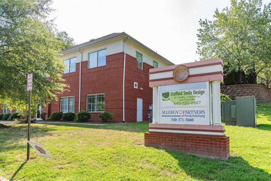 12 PGA Dr, Stafford, VA à louer - Photo de l’immeuble – Image 3 sur 3