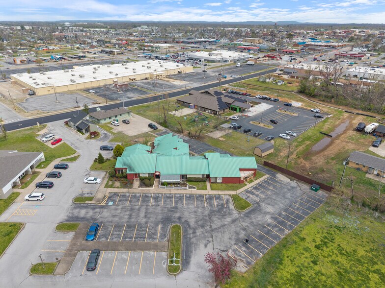 1102-1108 Poplar Pl, Rogers, AR à louer - Photo de l’immeuble – Image 3 sur 9