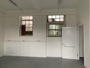 36-38 Peckham Rd, Londres à louer Photo intérieure– Image 1 sur 4