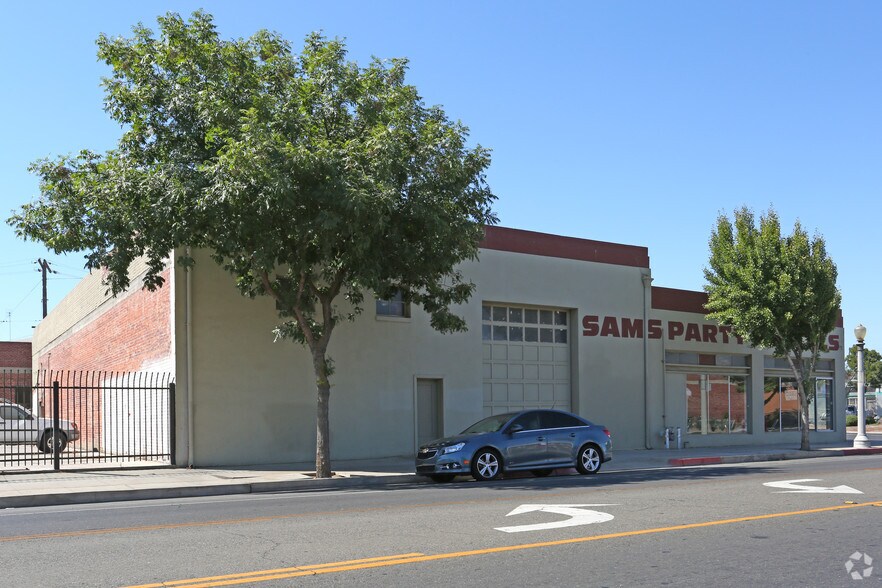 16 N Yosemite Ave, Fresno, CA à vendre - Photo de l’immeuble – Image 1 sur 4