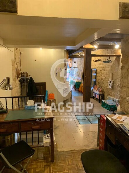 Local commercial dans Paris à louer - Photo de l’immeuble – Image 3 sur 9