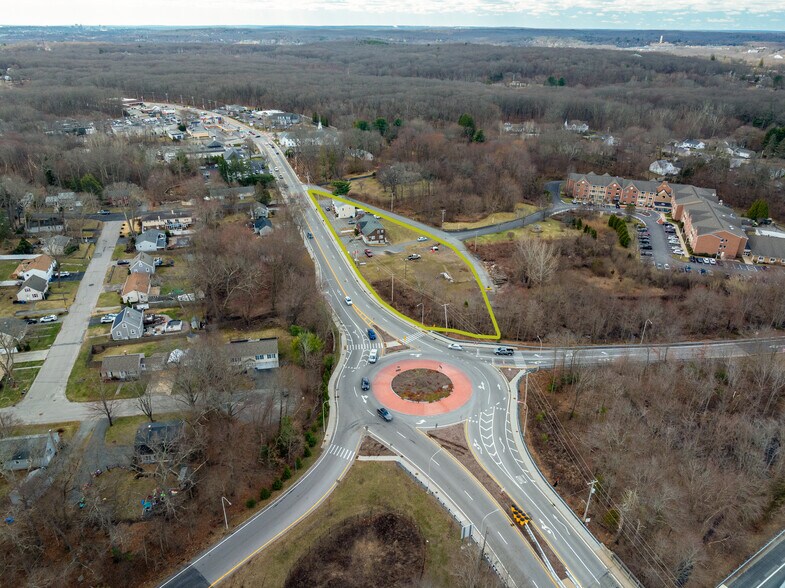 2200 Diamond Hill Rd, Cumberland, RI à vendre - Photo de l’immeuble – Image 2 sur 23