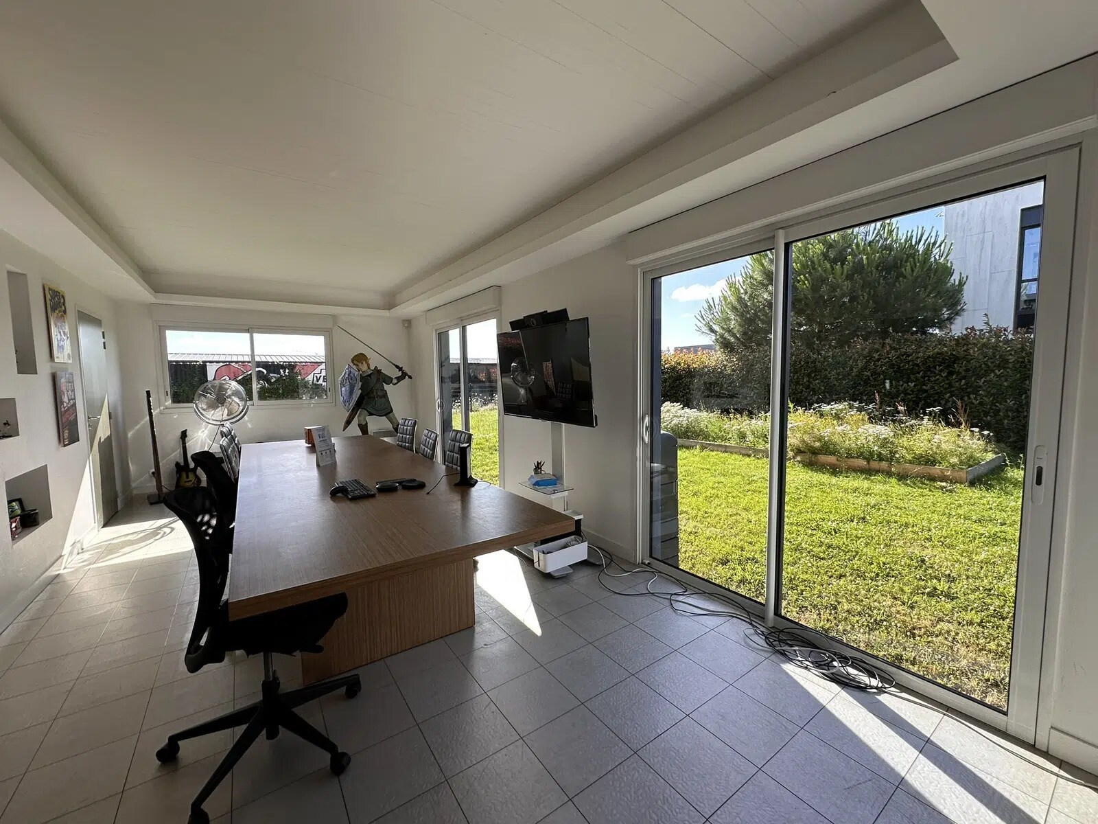 Bureau dans Beaucouzé à louer Photo de l’immeuble– Image 1 sur 6