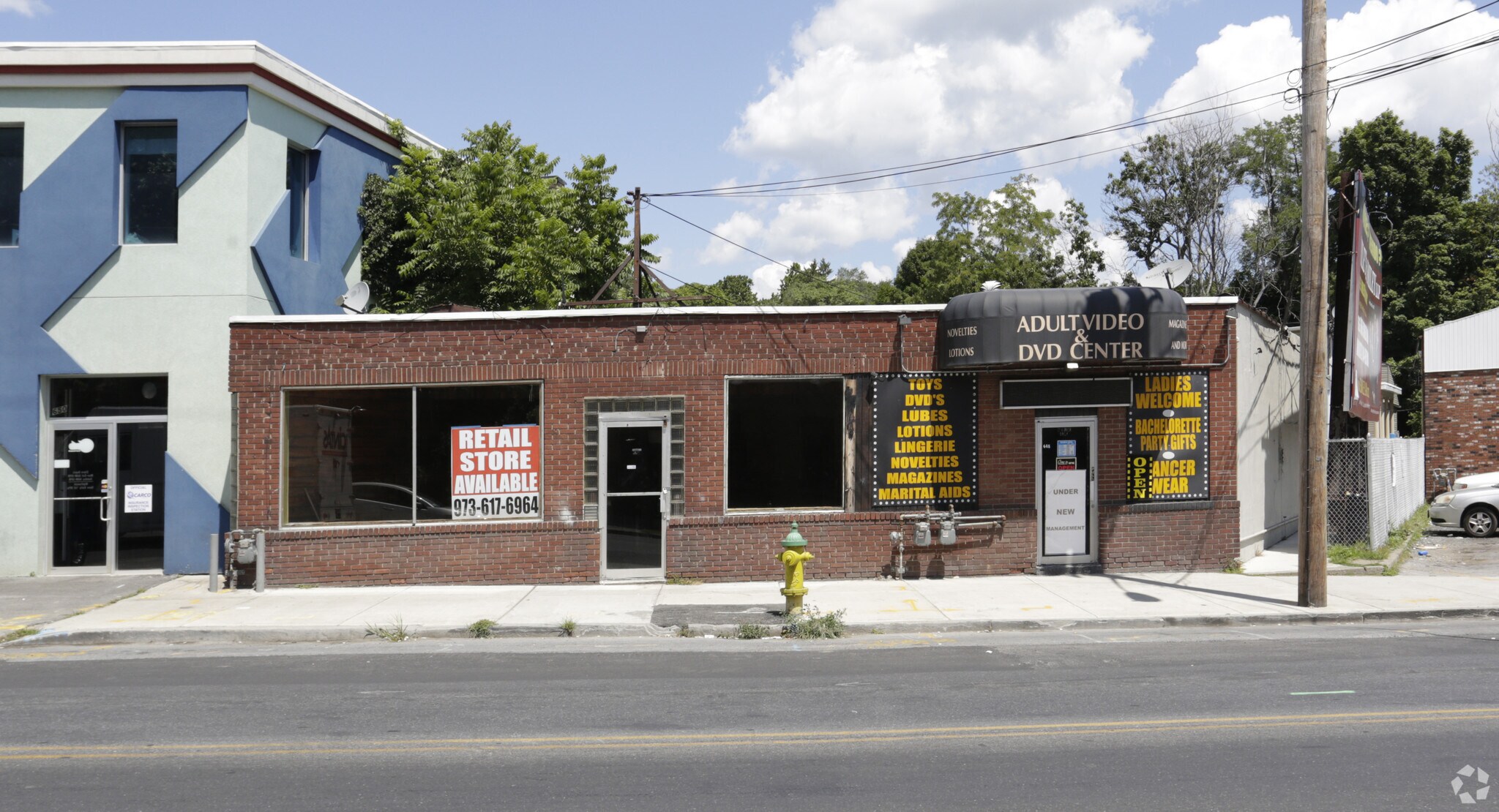 648 Broadway, Newburgh, NY à louer Photo principale– Image 1 sur 3