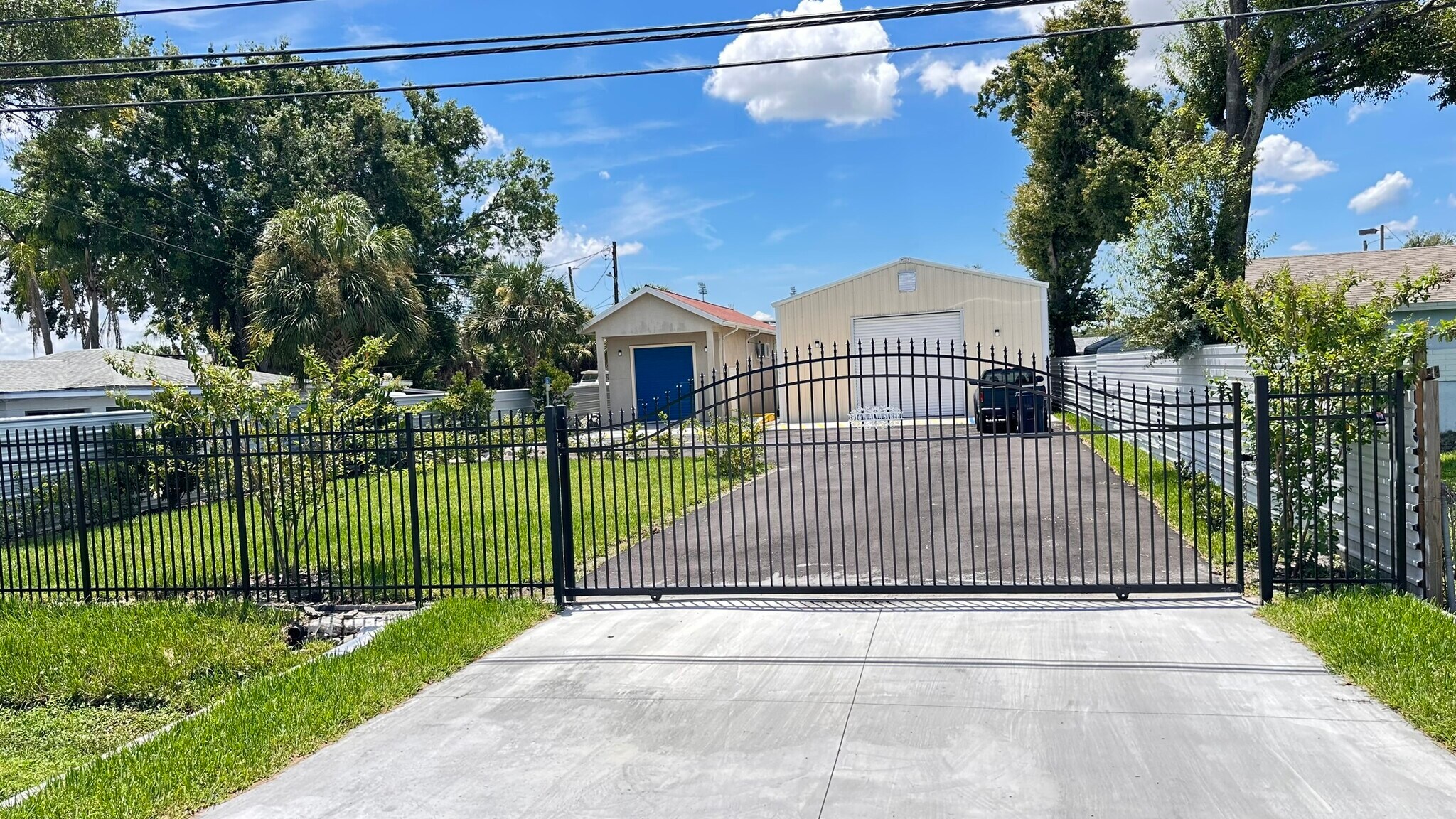 3916 W Alva St, Tampa, FL à louer Photo de l’immeuble– Image 1 sur 7
