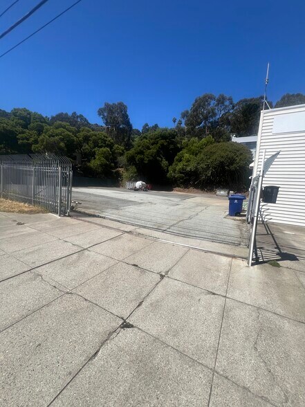 3840 Bayshore Blvd, Brisbane, CA à louer - Photo de l’immeuble – Image 3 sur 32