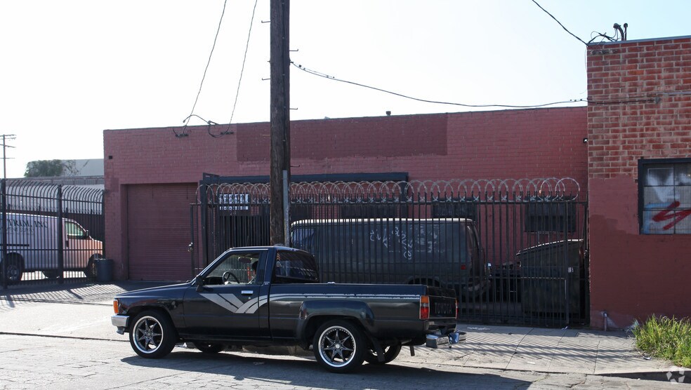124 W 31st St, Los Angeles, CA à vendre - Photo de l’immeuble – Image 2 sur 2