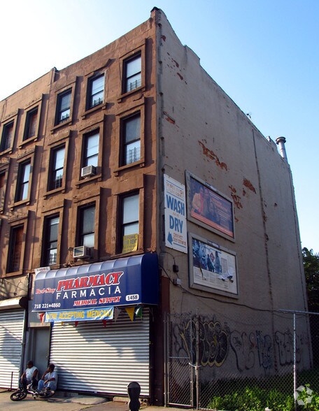 1458 Fulton St, Brooklyn, NY à vendre - Photo de l’immeuble – Image 2 sur 13