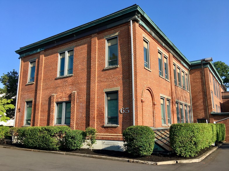 65 Mechanic St, Red Bank, NJ à louer - Photo de l’immeuble – Image 2 sur 14
