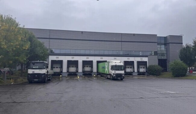 Plus de détails pour Bureau, Industriel/Logistique à louer