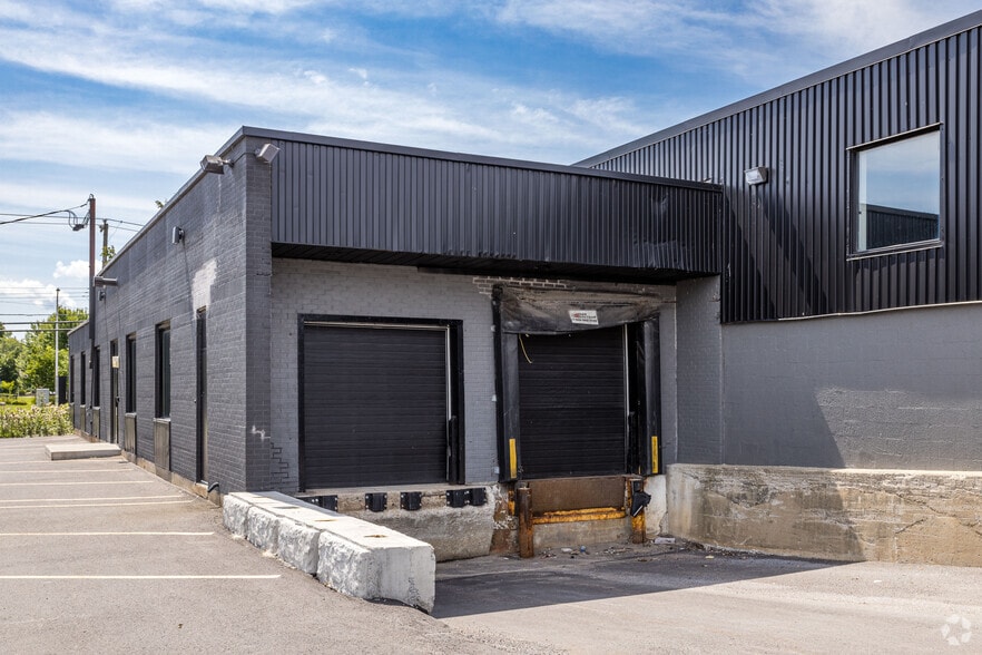 131 Boul Hymus, Pointe-claire, QC à louer - Photo de l’immeuble – Image 3 sur 11