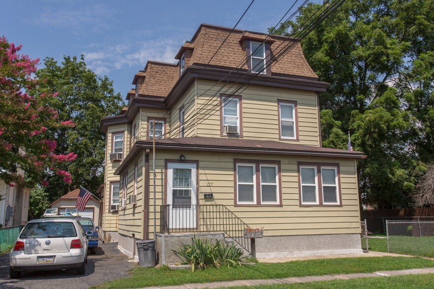 127 Saude Ave, Essington, PA à vendre - Photo de l’immeuble – Image 3 sur 20