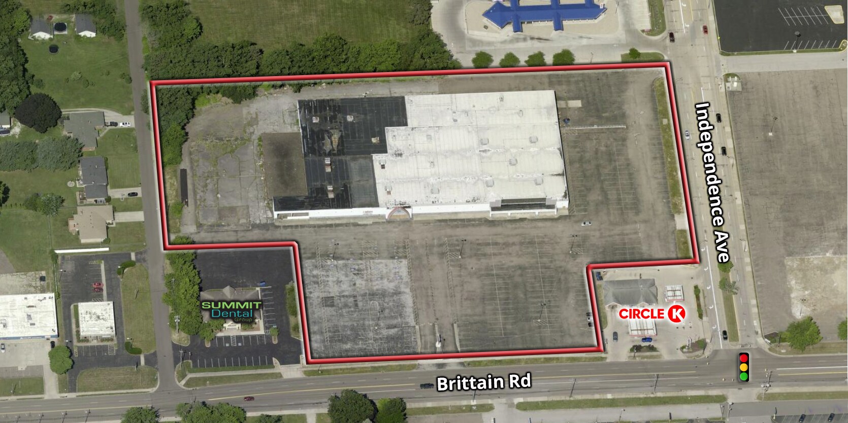1700-1730 Brittain Rd, Akron, OH à louer Photo principale– Image 1 sur 11