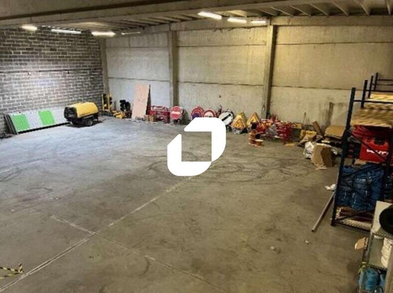 Local d’activités dans Fretin à louer - Photo de l’immeuble – Image 2 sur 9