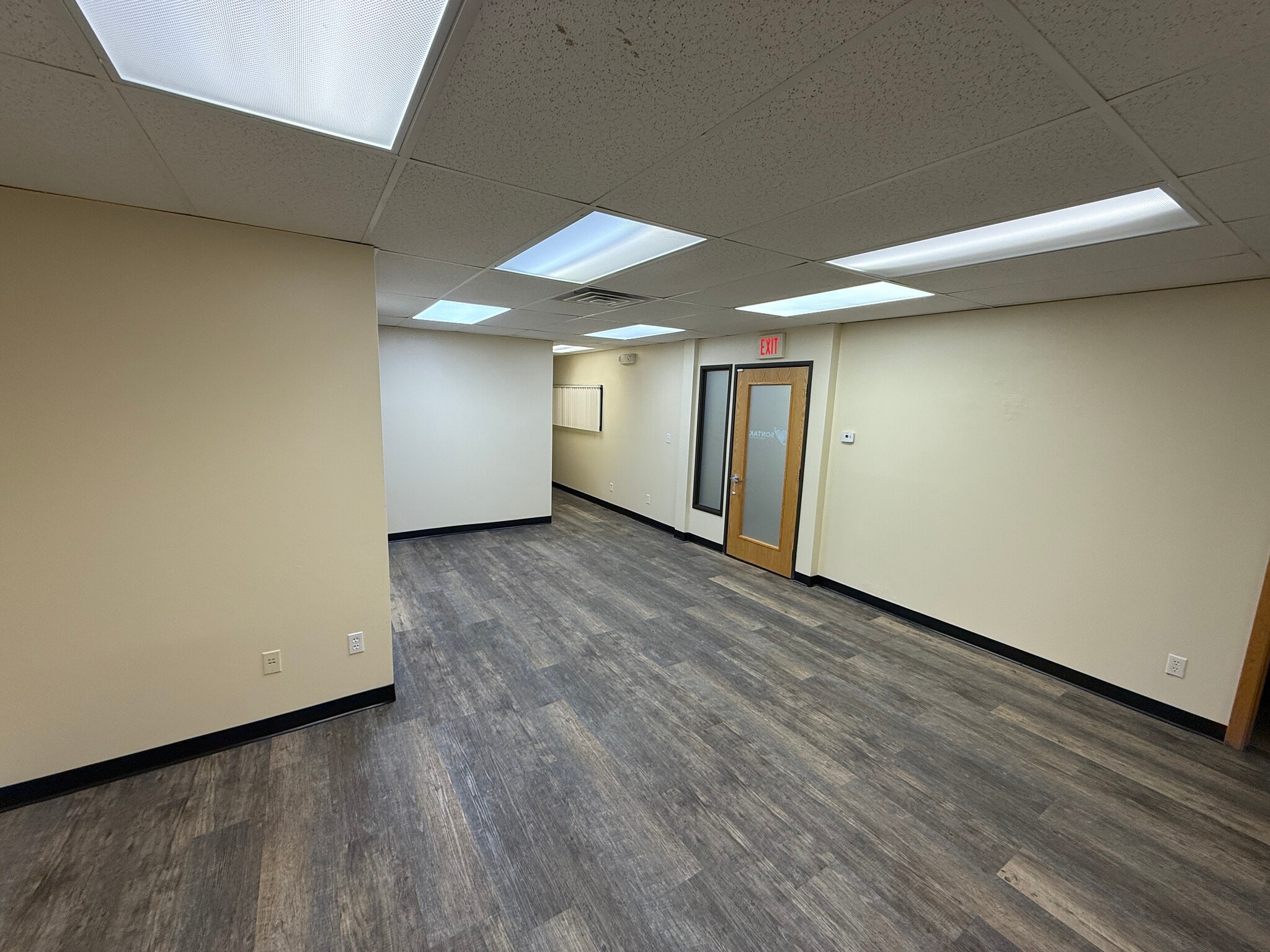 4023 State St, Bismarck, ND à louer Photo intérieure– Image 1 sur 7