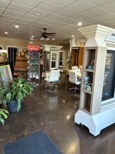 42 Windsor Hwy, New Windsor Township, NY à louer Photo intérieure– Image 2 sur 8