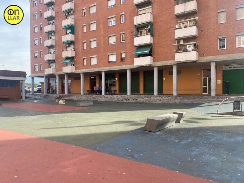 Immeuble residentiel dans Granollers, Barcelona à vendre - Photo de l’immeuble – Image 2 sur 12