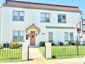 Plus de détails pour 2021 Bunker Hill Rd NE, Washington, DC - Logement à vendre