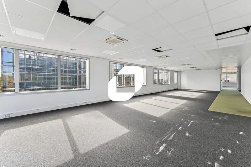 Bureau dans Villepinte à louer - Photo de l’immeuble – Image 2 sur 7