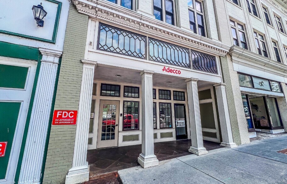 312 S Jefferson St, Roanoke, VA à louer - Photo de l’immeuble – Image 2 sur 6