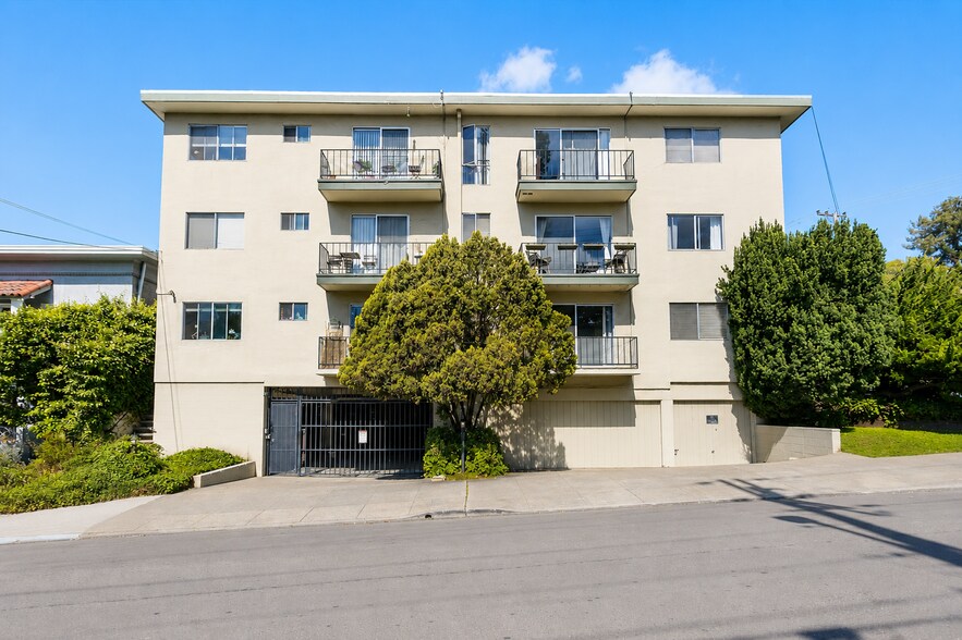 469 Van Buren Ave, Oakland, CA à vendre - Photo de l’immeuble – Image 3 sur 15