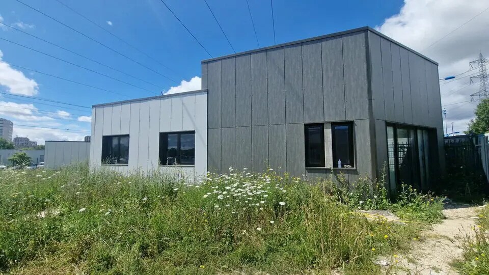 Local d’activités dans Sarcelles à louer - Photo de l’immeuble – Image 3 sur 3